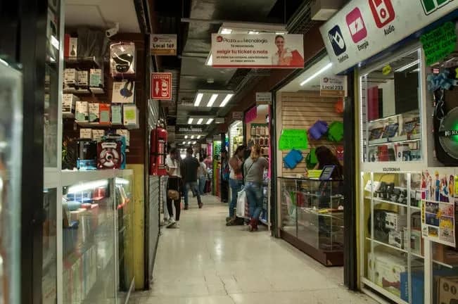 Plaza de la Tecnología Querétaro: Detectan compra de chips telefónicos ya registrados y refuerzan operativos